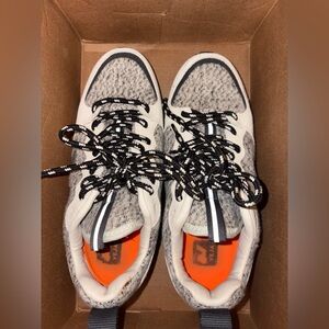 Brand New Veja (Women’s Size:7)